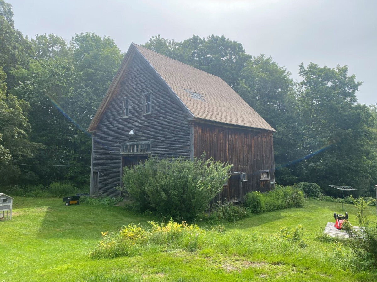 Rare Center Isle Bank Barn - My Store