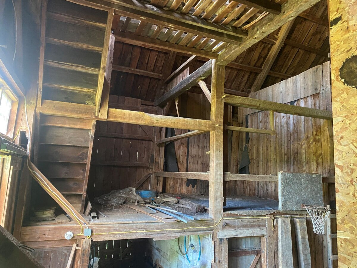 Rare Center Isle Bank Barn - My Store