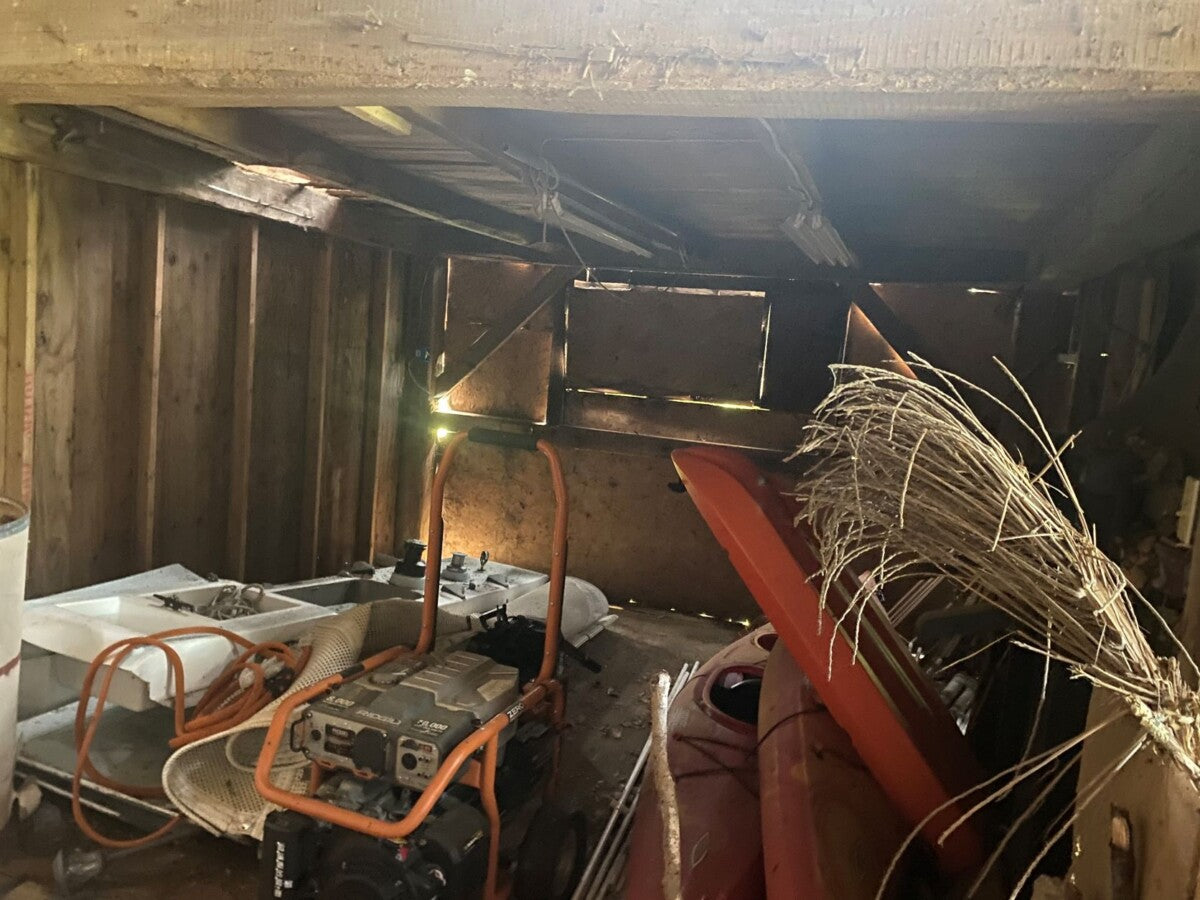 Rare Center Isle Bank Barn - My Store